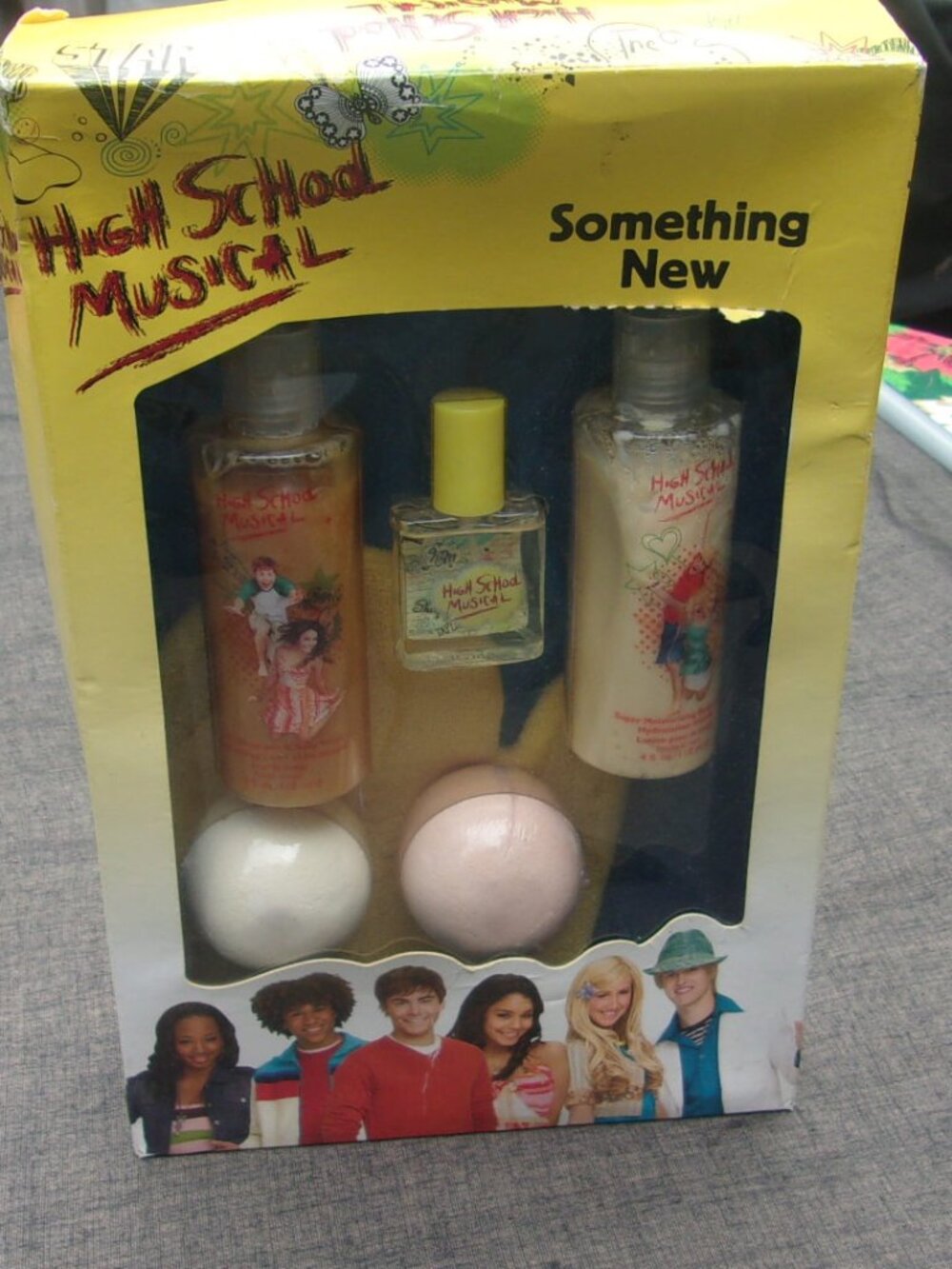 HIGH SCHOOL MUSICAL Something New Gift Set